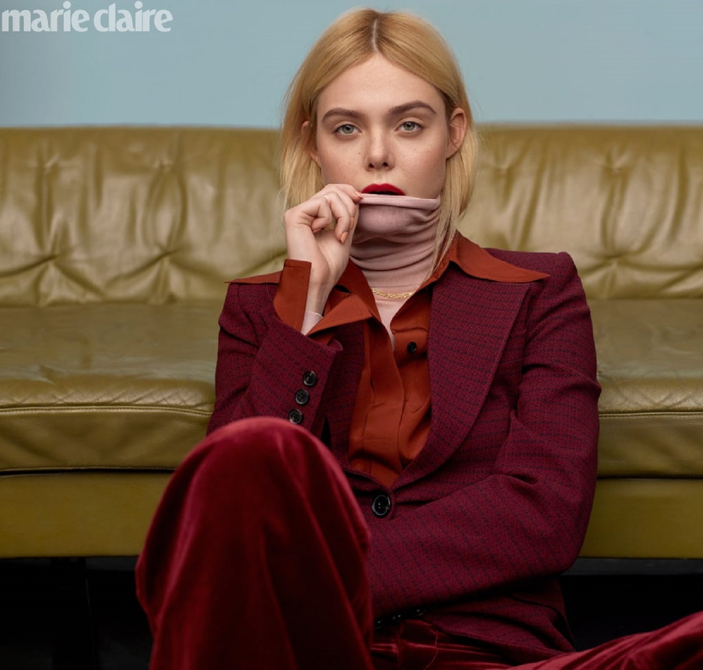 0000000000000000000000000000 Elle-Fanning-wearing-Victoria-Beckham-jacket-top-turtleneck (1).jpg