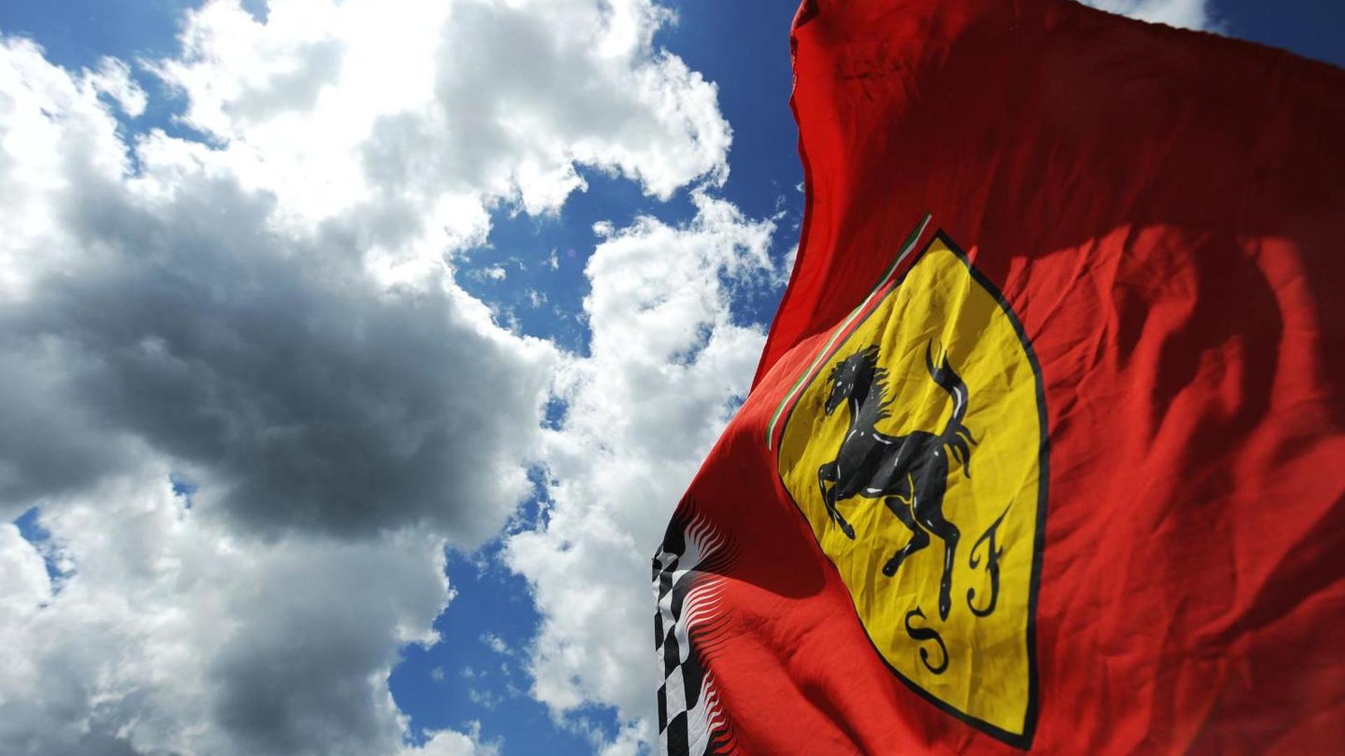 2013-390456-ferrari-flag1.jpg