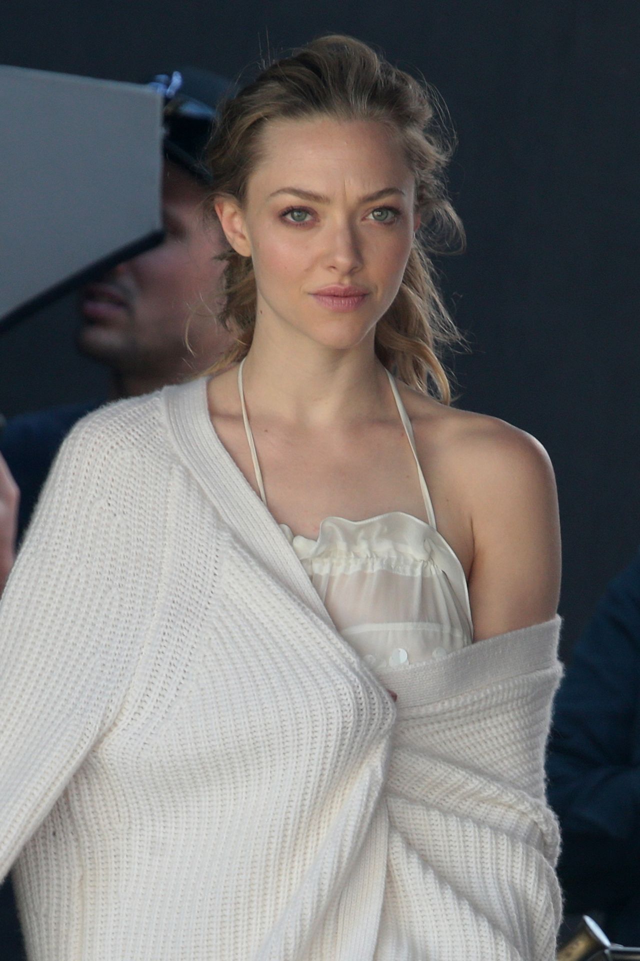 Amanda-Seyfried-Photoshoot-Miami-3.jpg