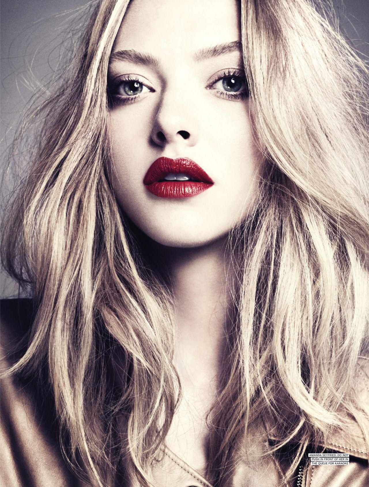 amanda-seyfried-stylist-magazine-uk-august-2013-issue_1.jpg