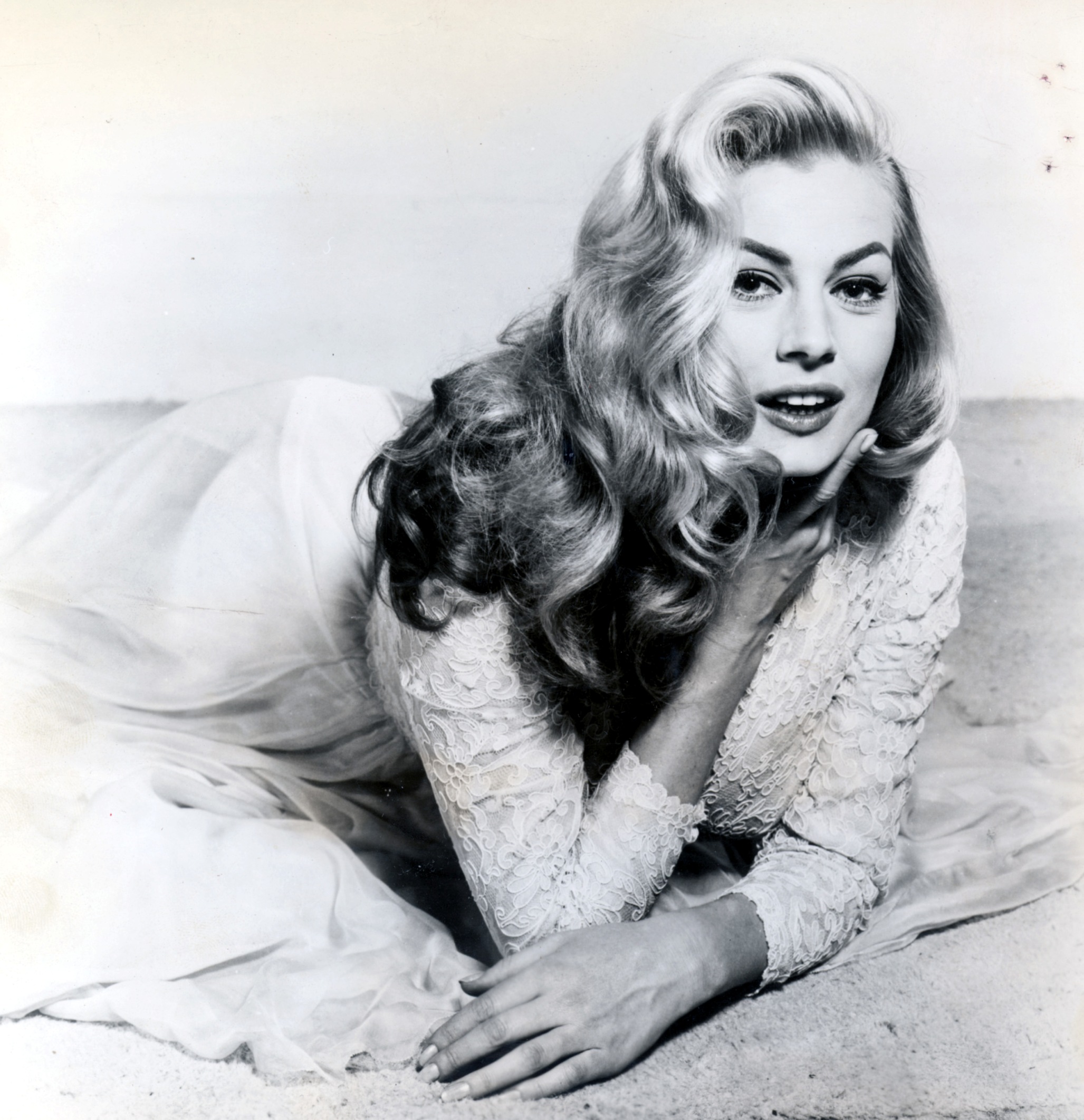 ANITA EKBERG 38136_1078606_122_47-1.jpg