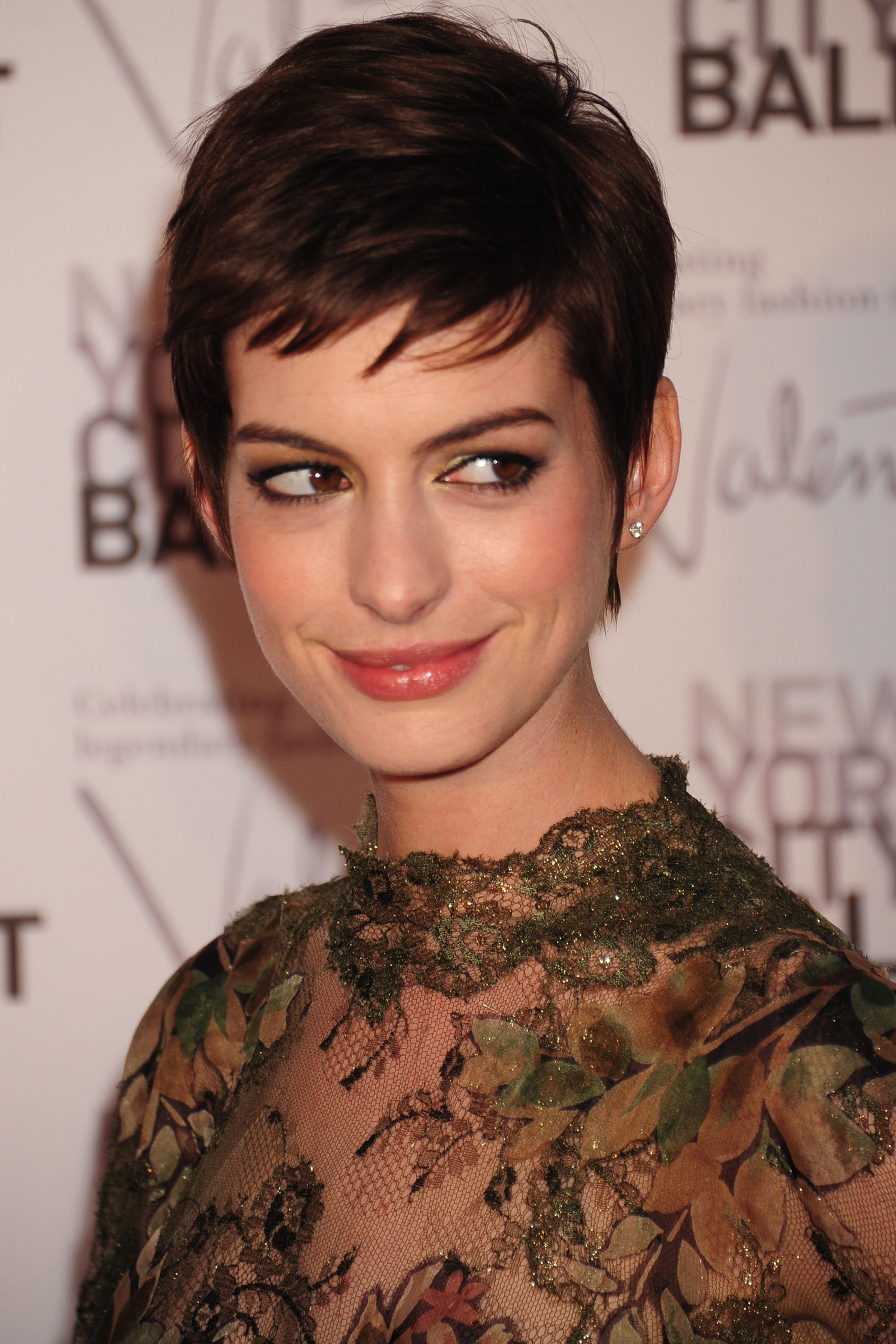 anne-hathaway-129406.jpg