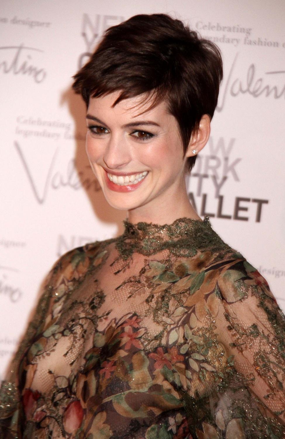 anne-hathaway-550664.jpg