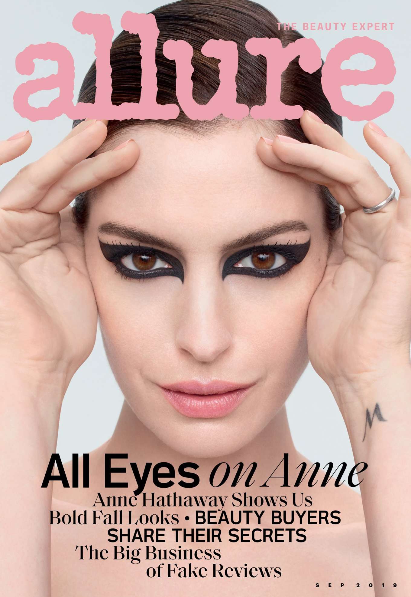 Anne-Hathaway---Allure-Magazine-September-2019-02.jpg