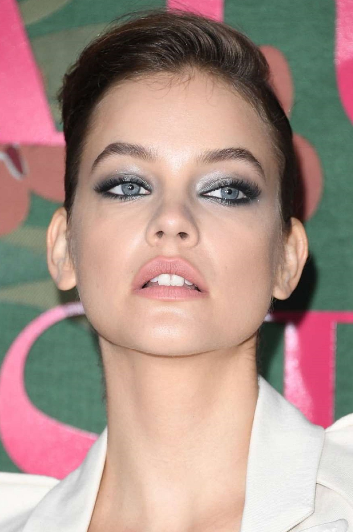 Barbara-Palvin---The-Green-Carpet-Fashion-Awards-2019-05.jpg