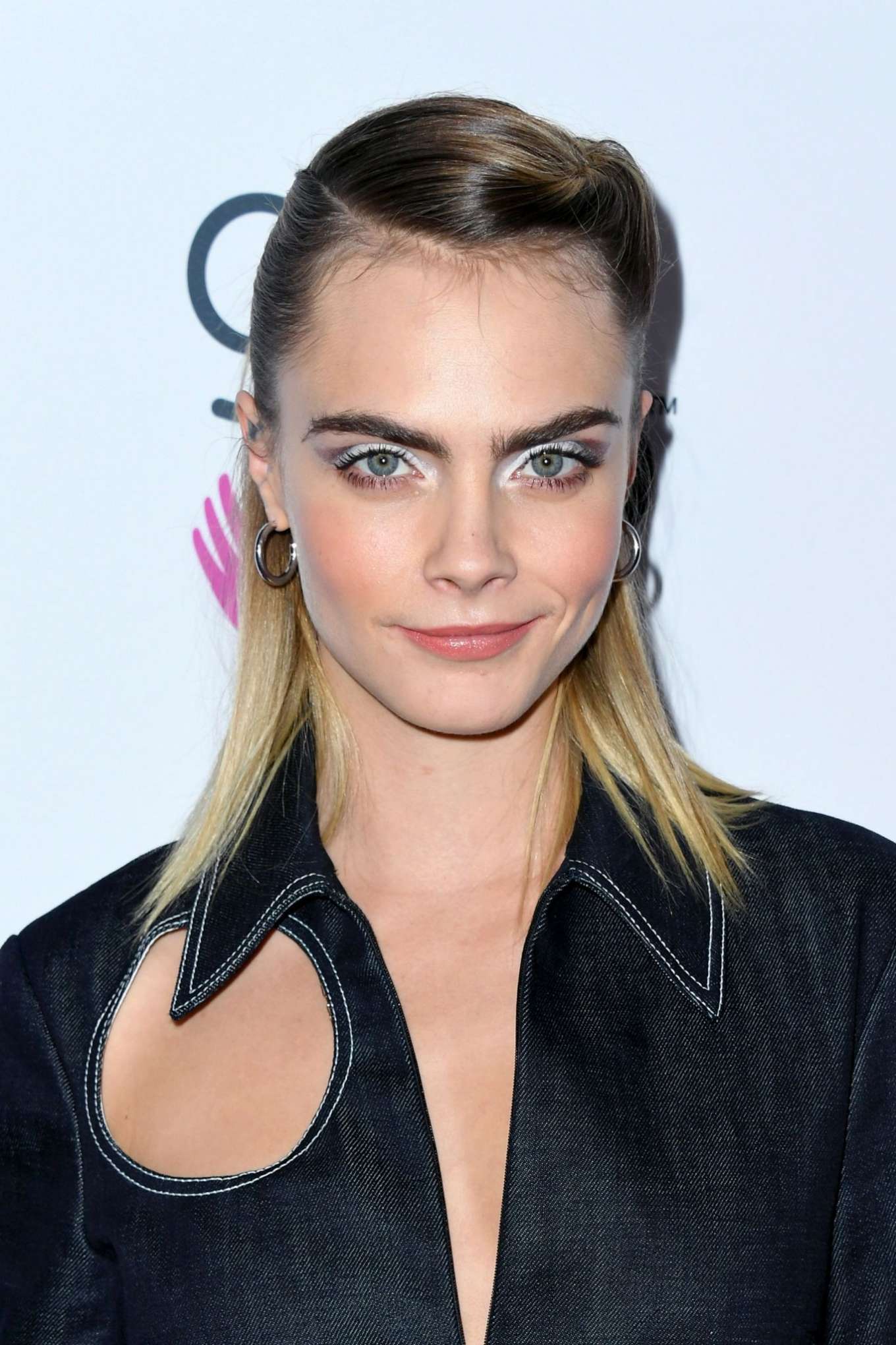 Cara-Delevingne---2nd-Annual-Girl-Up-GirlHero-Awards-01.jpg