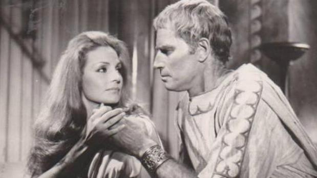 carmen-sevilla-charlton-heston--kGjH--620x349@abc.jpg