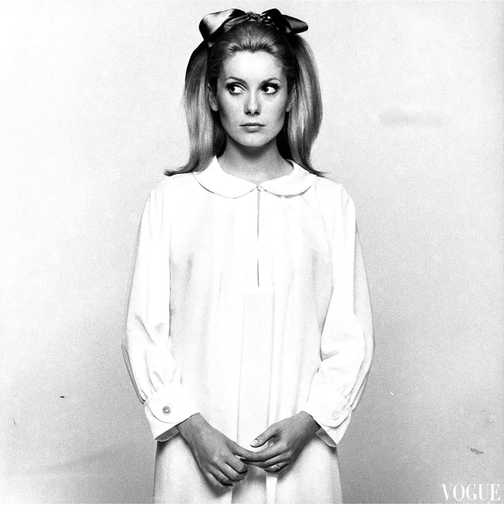 CATHERINE DENEUVE david-bailey-vogue-november-15-1966.jpeg