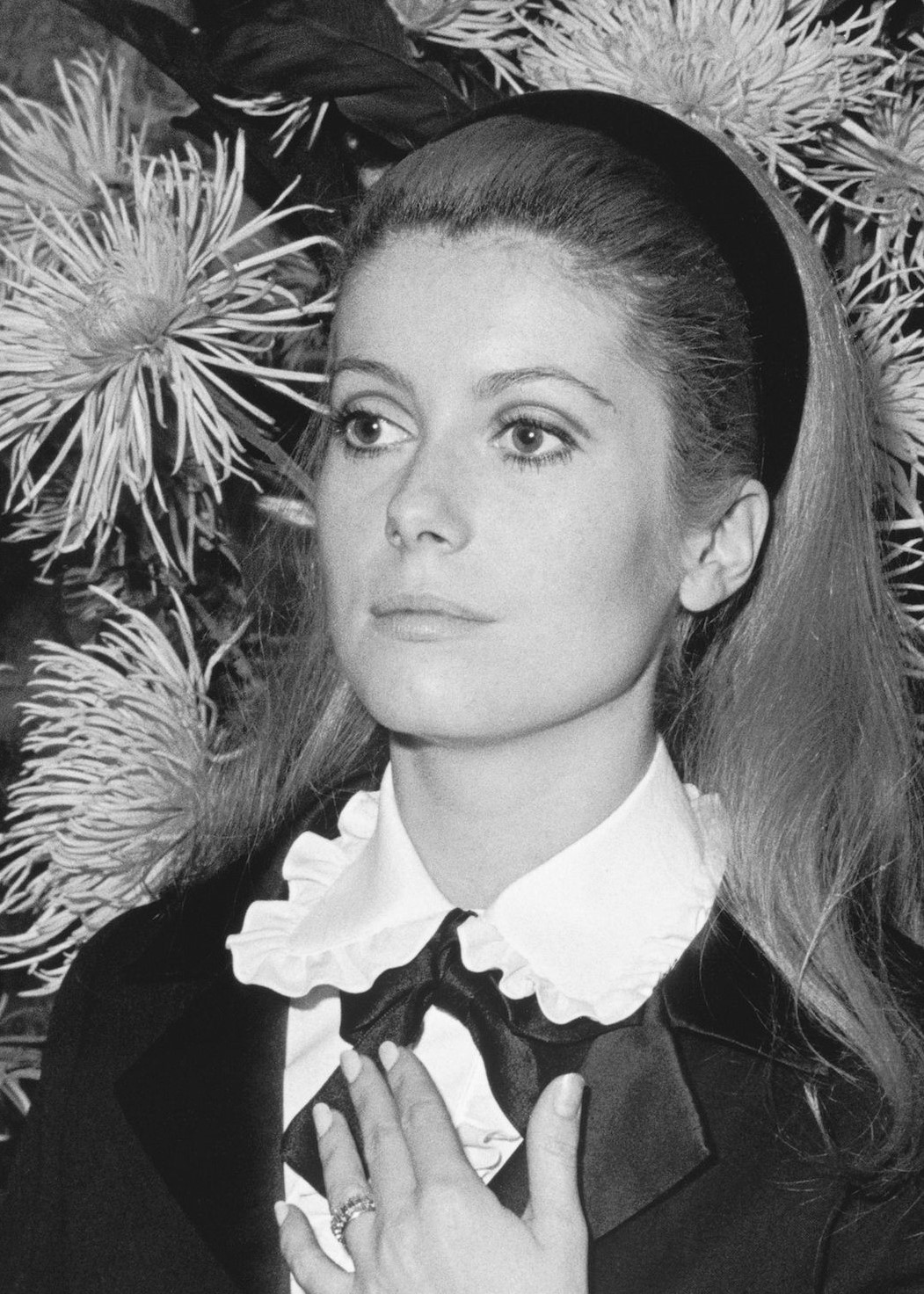 Catherine Deneuve tumblr_pmmaily4zA1rgpdxjo1_1280.jpg