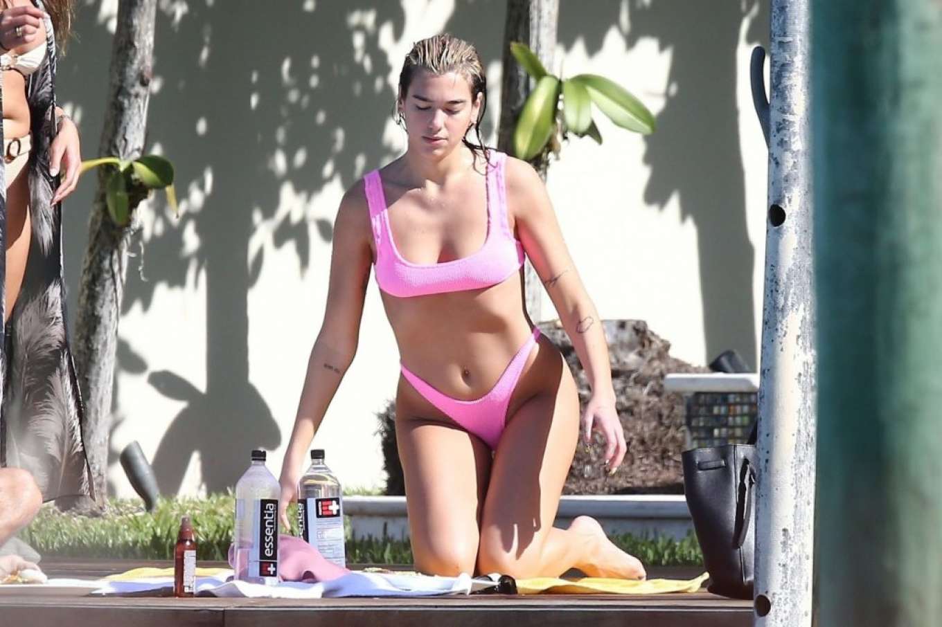 Dua-Lipa---Spotted-in-a-pink-bikini-in-Miami-07.jpg