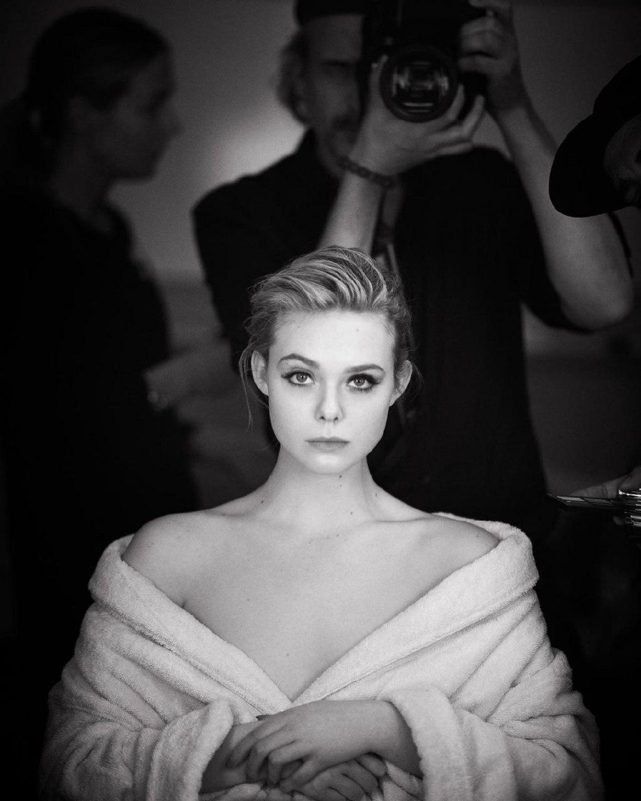 elle-fanning-l-oreal-paris-2020-0.jpg