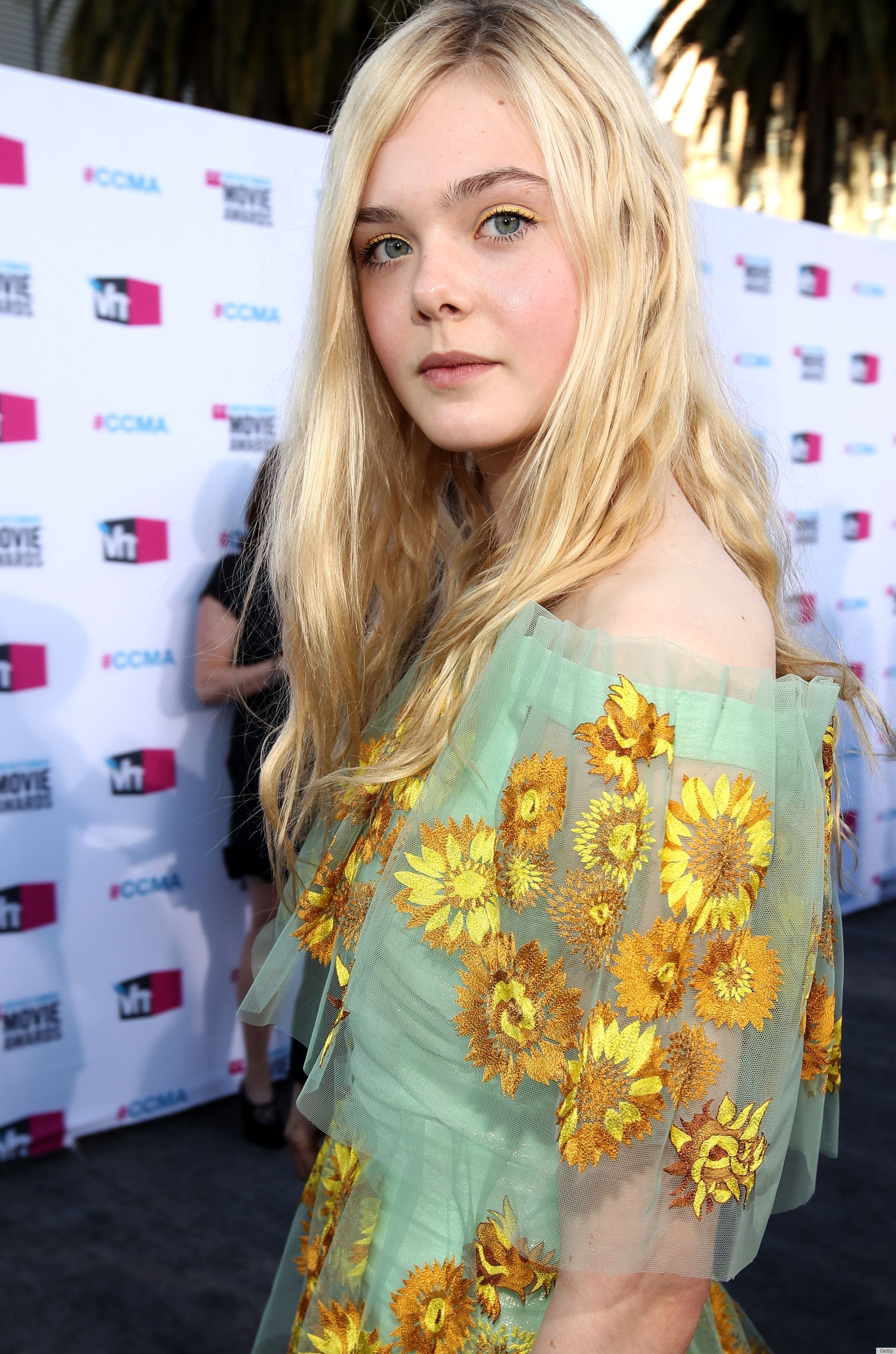 ELLE FANNING QSKhj57DIiq1DSbRecP60f5MNDs83gdcrhBJXazOe_w.jpg