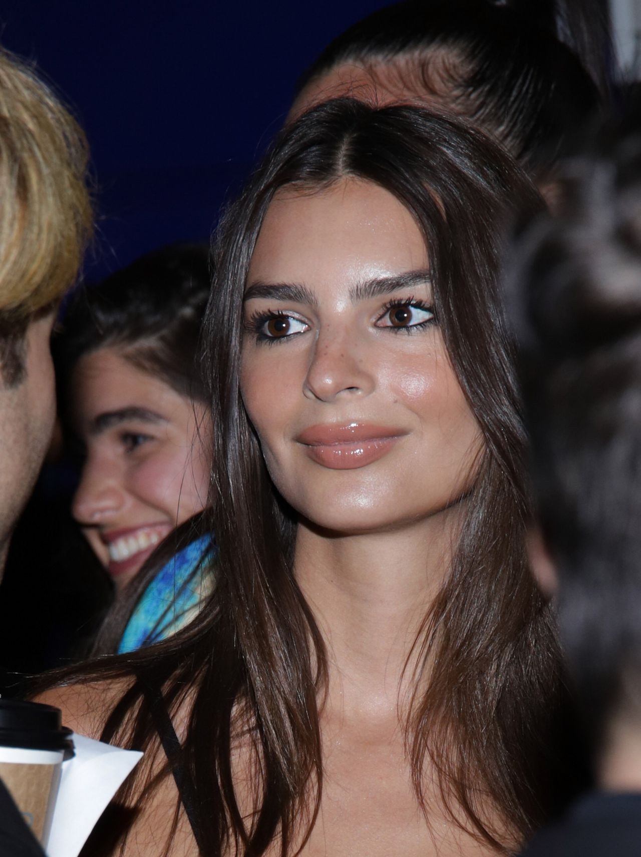 emily-ratajkowski-un.jpg