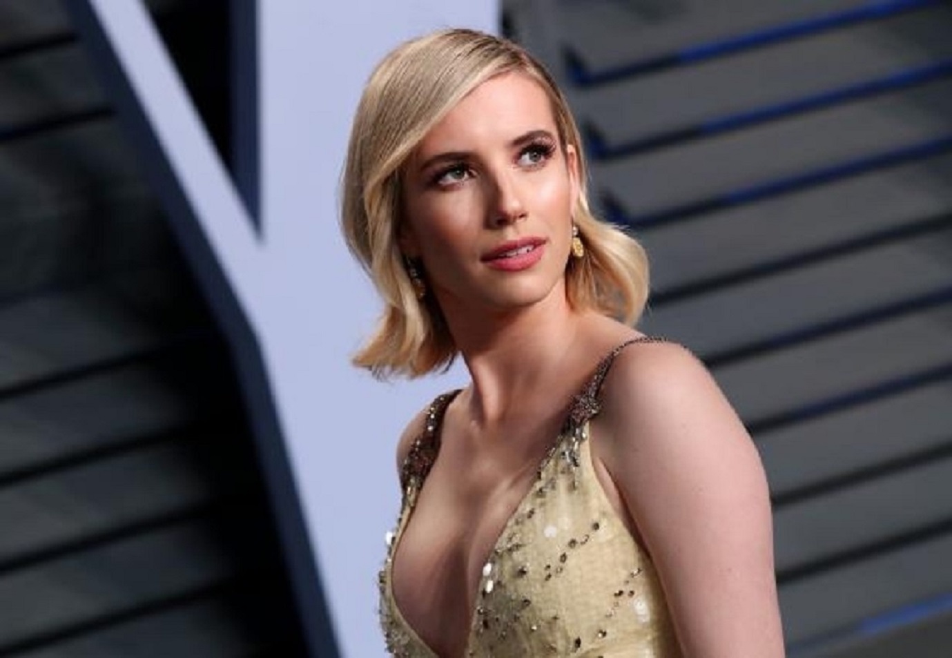 emma roberts-wearing-a-black-dress__361544_.jpg