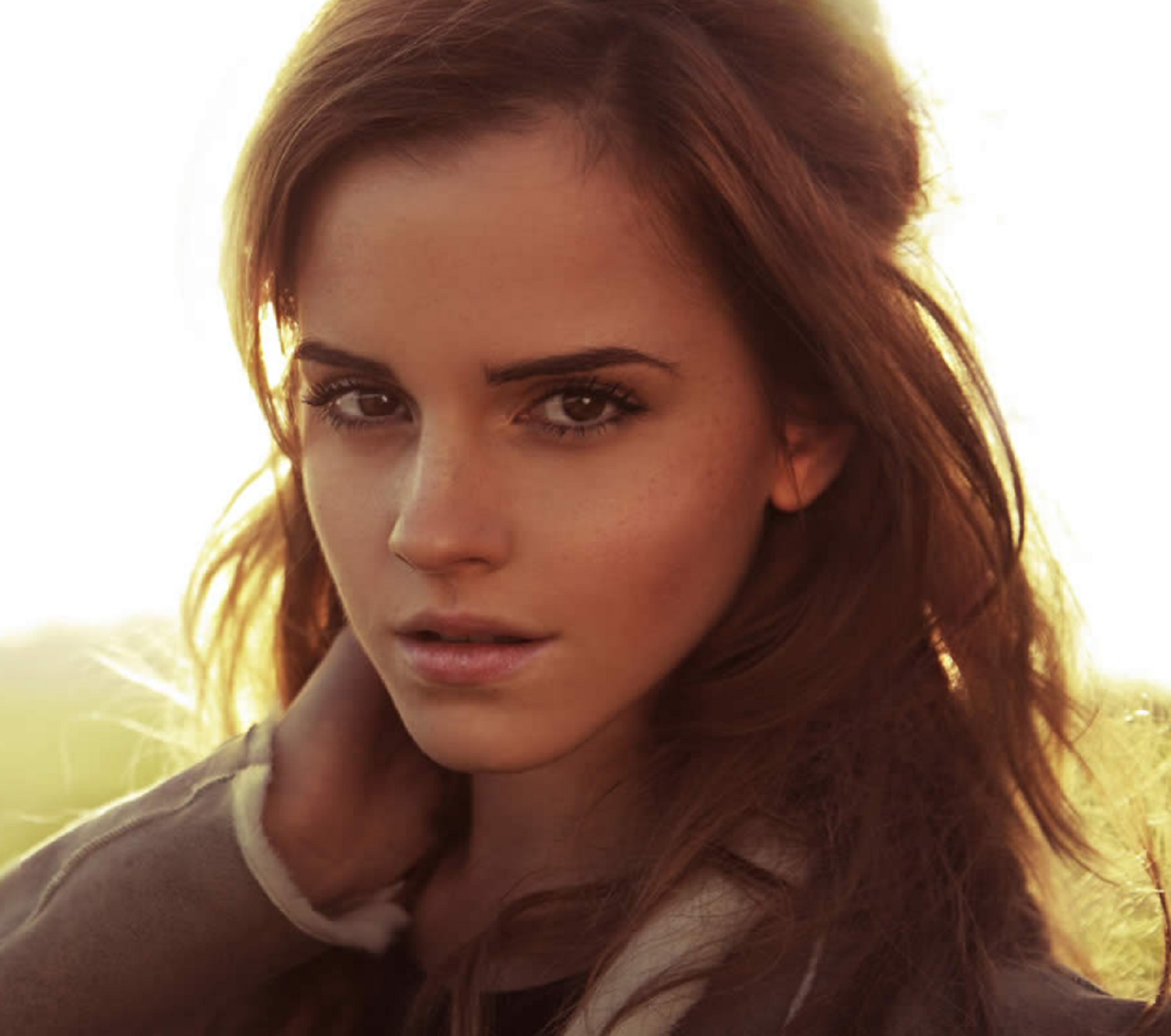 emma-watson-new-photoshoot-01.jpg