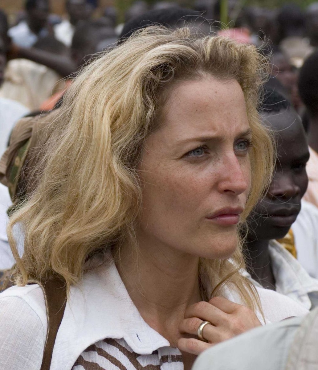 Gillian Anderson tumblr_prl7i1t6by1qgpddwo1_1280.jpg