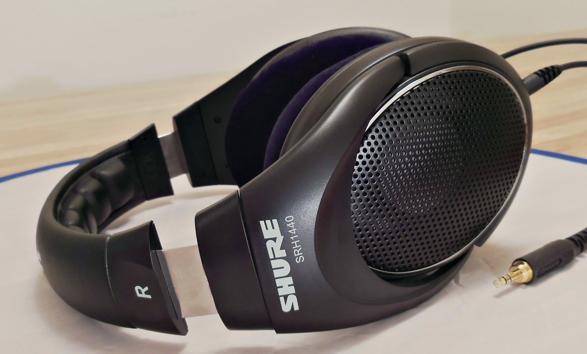 Headphone_Shure_1440_01.jpg