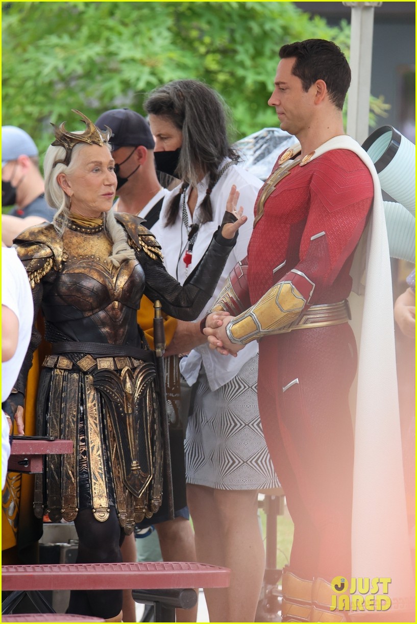 helen-mirren-spotted-on-shazam-2-set-05.jpg