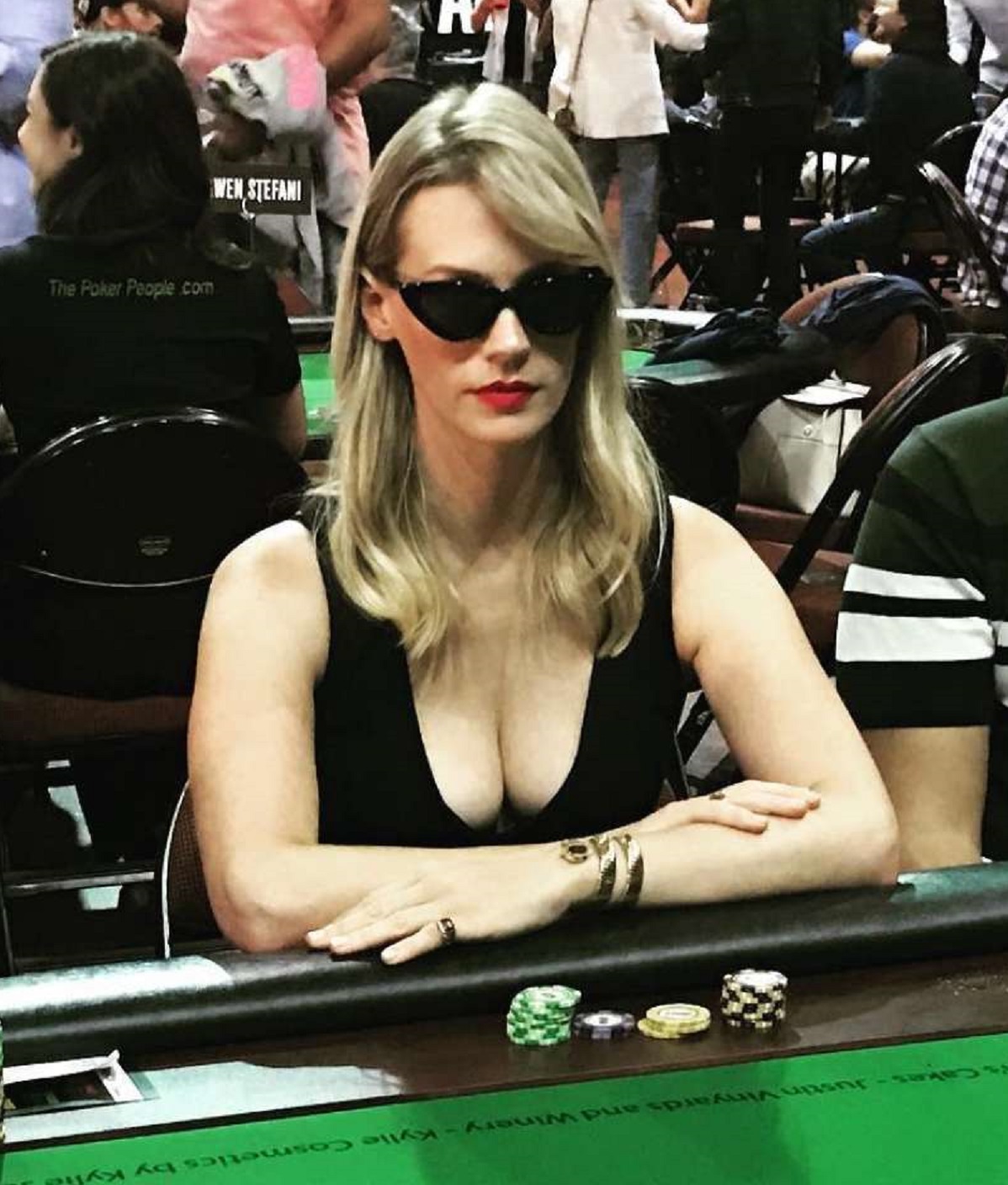 January-Jones-Playing-Poker_-Instagram--01.jpg