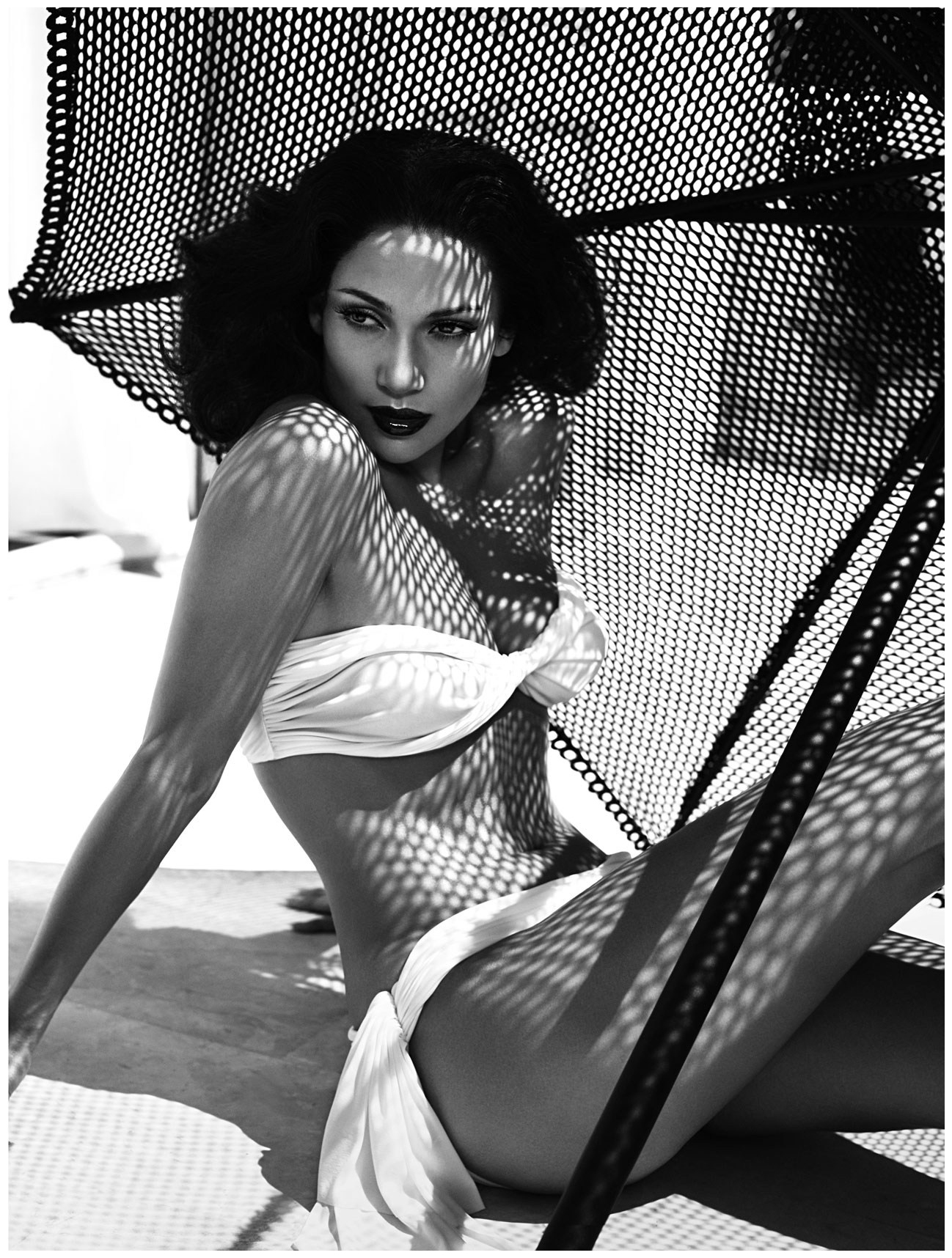 jennifer-lopez-among-others-appeared-for-mert-and-marcus-in-2006.jpg