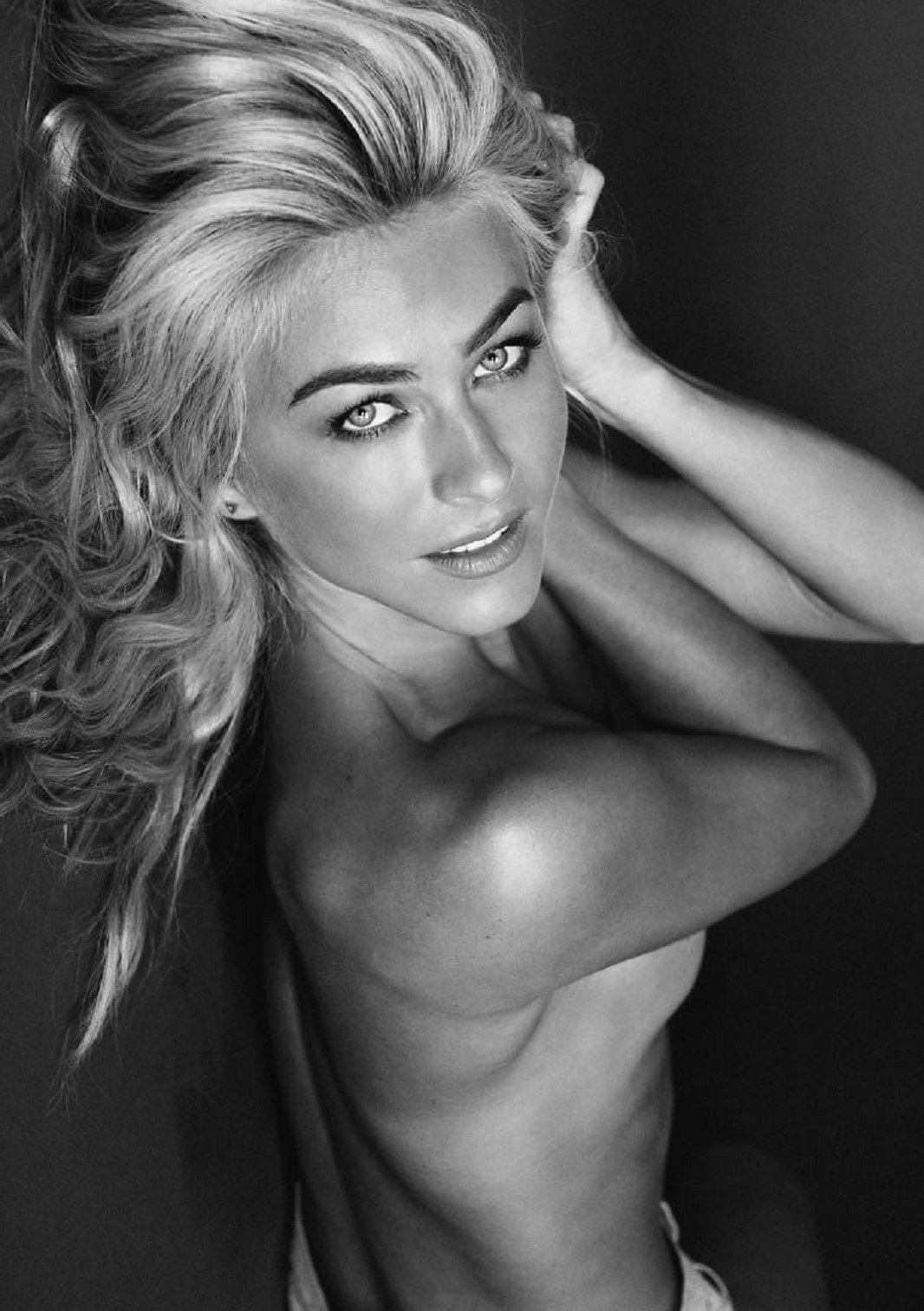 julianne-hough-topless.jpg