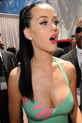 katy_perry_boobs.jpg_480_480_0_64000_0_1_0.jpg