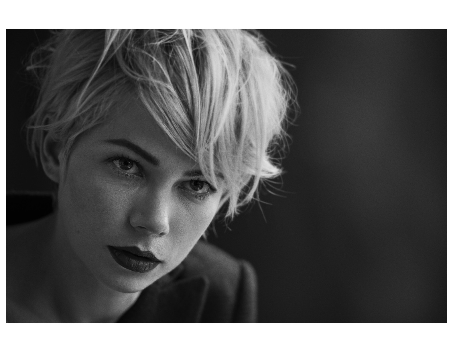 michelle-williams-london-england-2013-peter-lindbergh.jpg