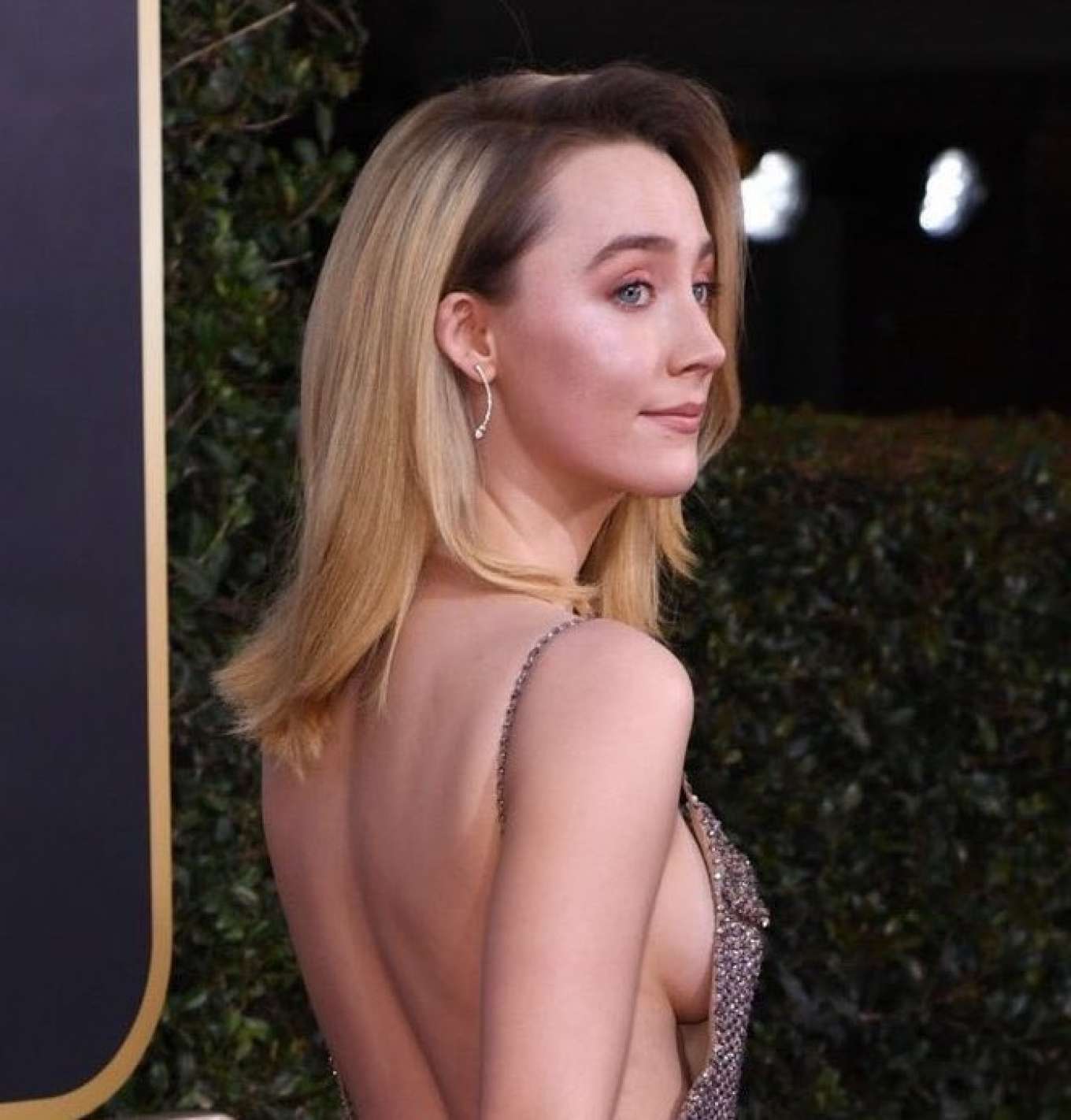 Saoirse-Ronan---2020-Golden-Globe-Awards-07.jpg