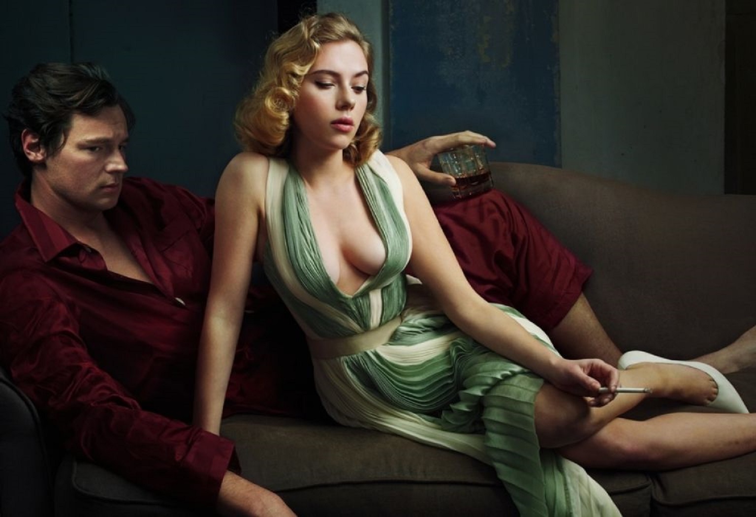 scarlett-johansson-vogue-2013-2.jpg