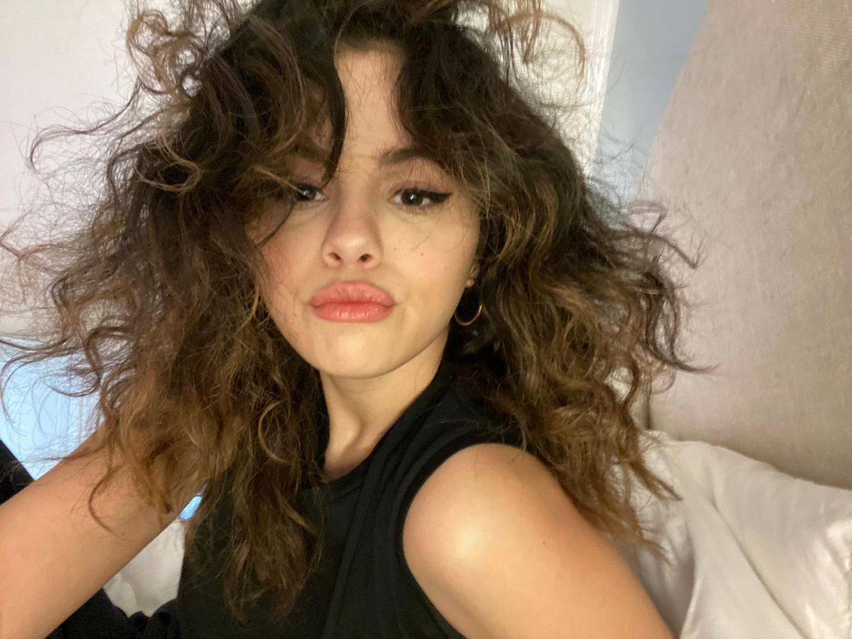 selena-gomez-instagram-photos-05-17-2020-1.jpg