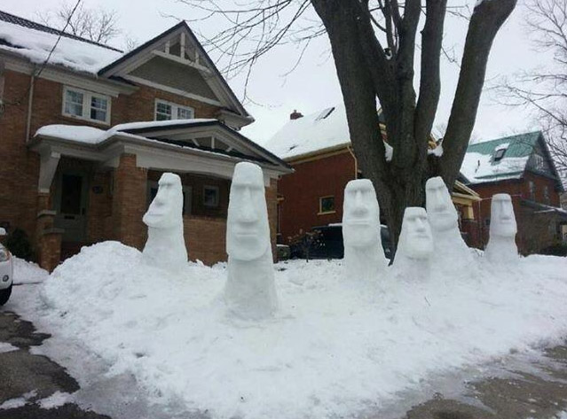 Snow-Moai.jpg