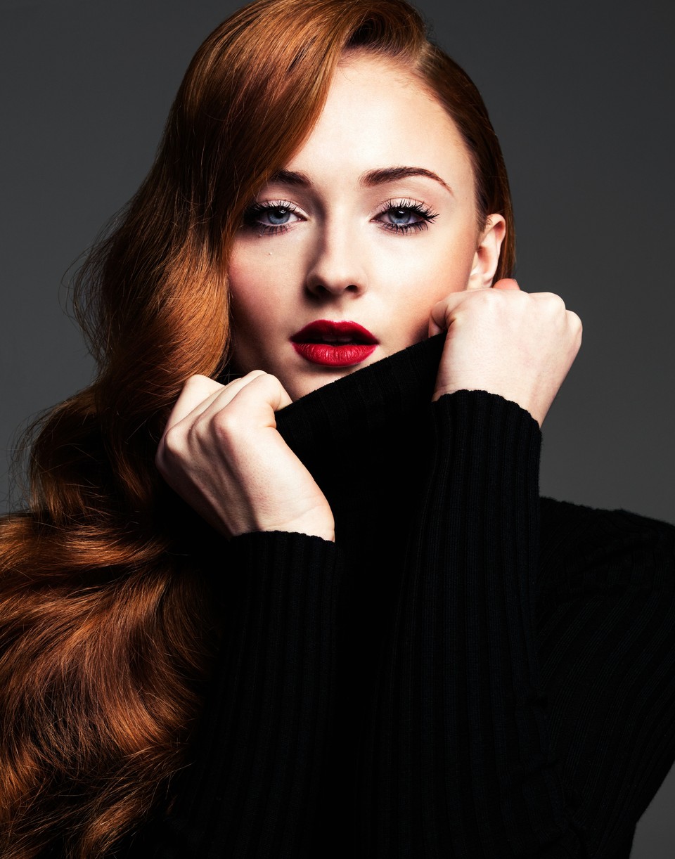 Sophie-Turner_-Just-Jared-Spotlight-2016--02.jpg