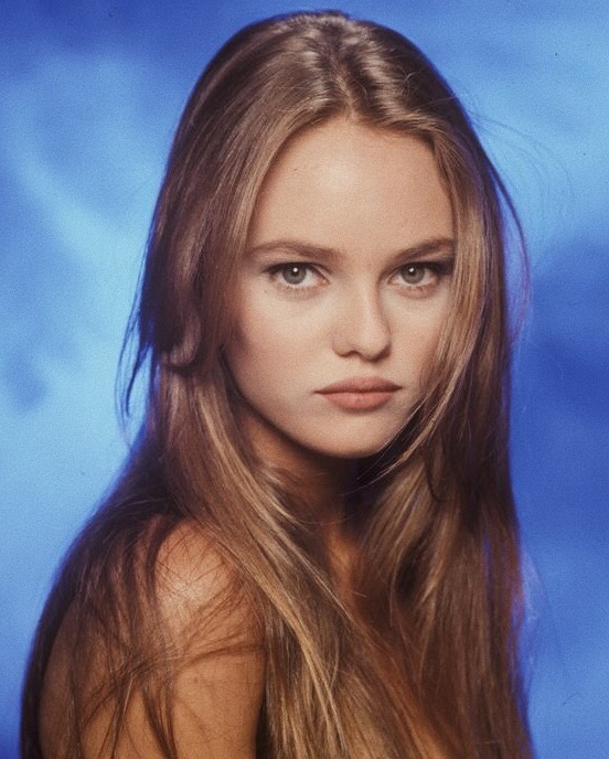 VANESSA PARADIS tumblr_ddcbadc9cc0291e053ae4bb530ee1dfd_f999f5b4_640.jpg