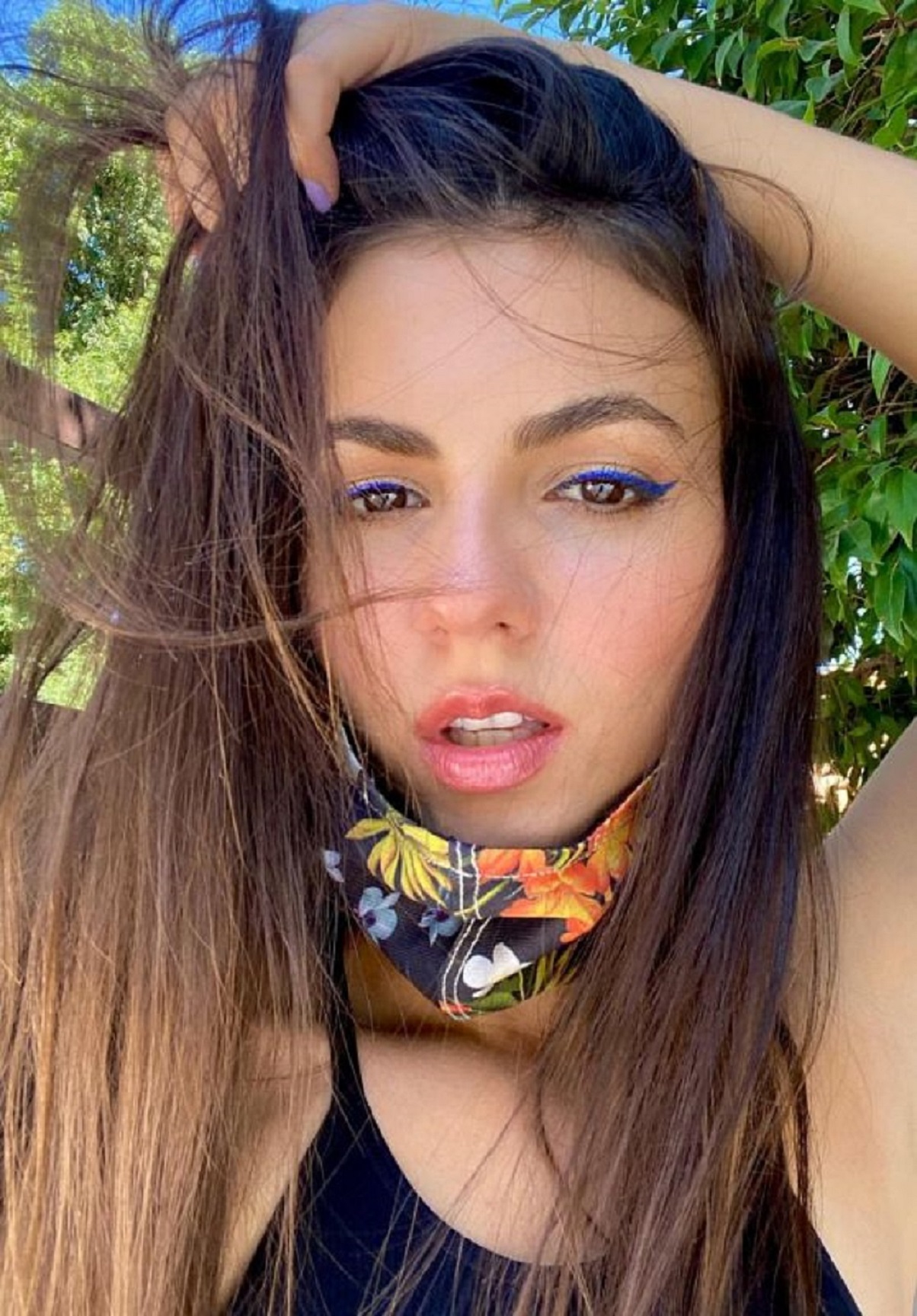 victoria-justice-social-media-photos-08-27-2020-3_thumbnail.jpg