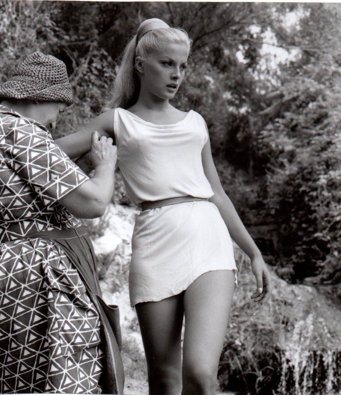 VIRNA LISI f737fecdb92935e092568ff79fb46486.jpg