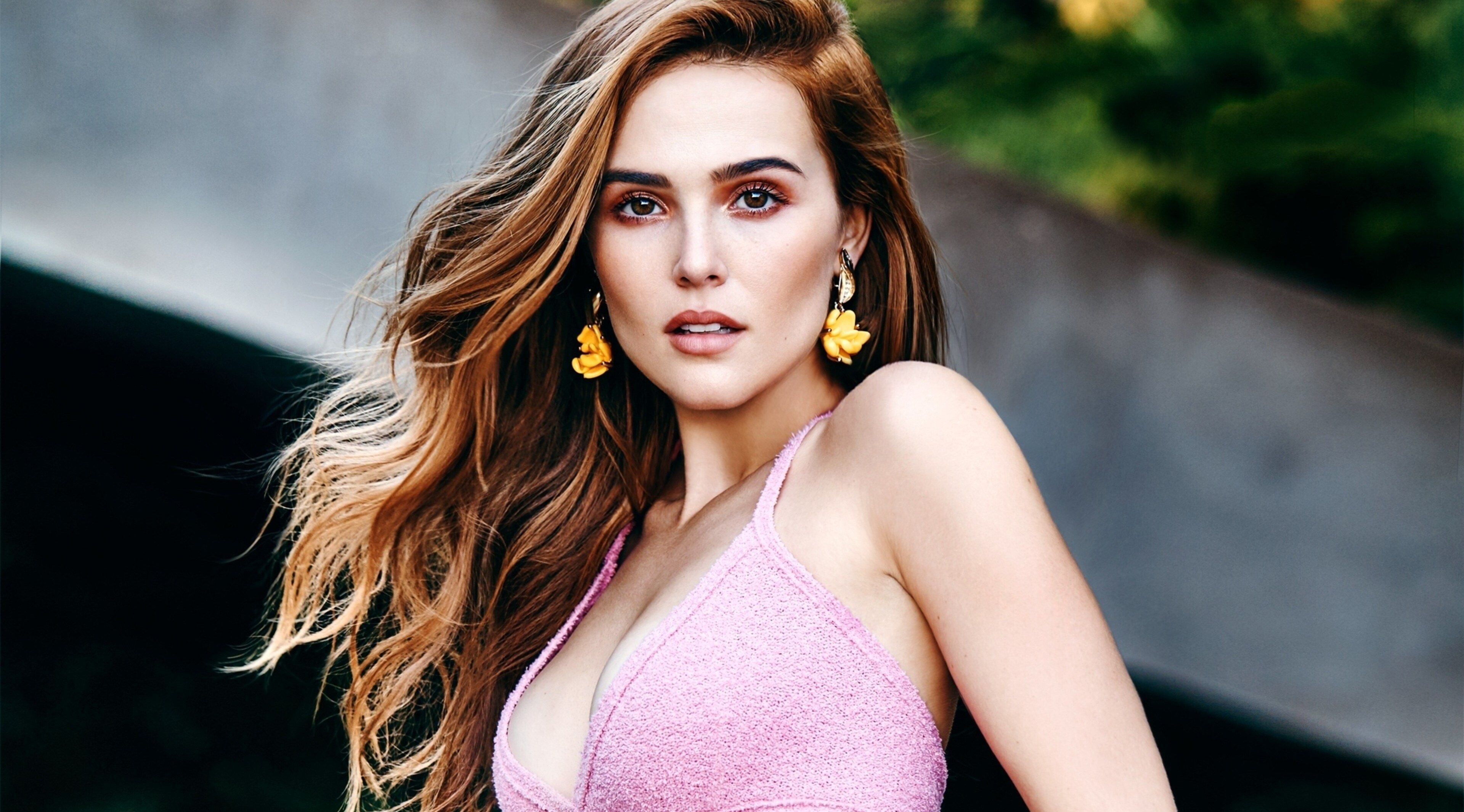 Zoey-Deutch-26.jpg